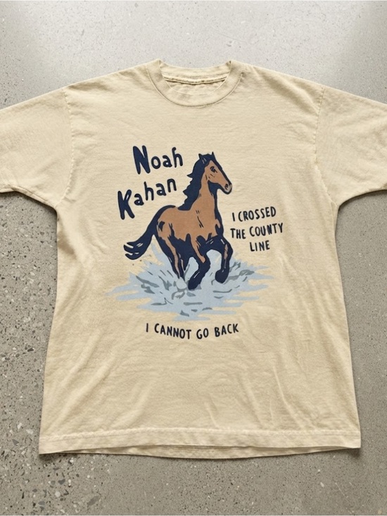 Gildan Tops - Beige Running Horse Graphic T-shirt Gildan Country Folk Tee Top